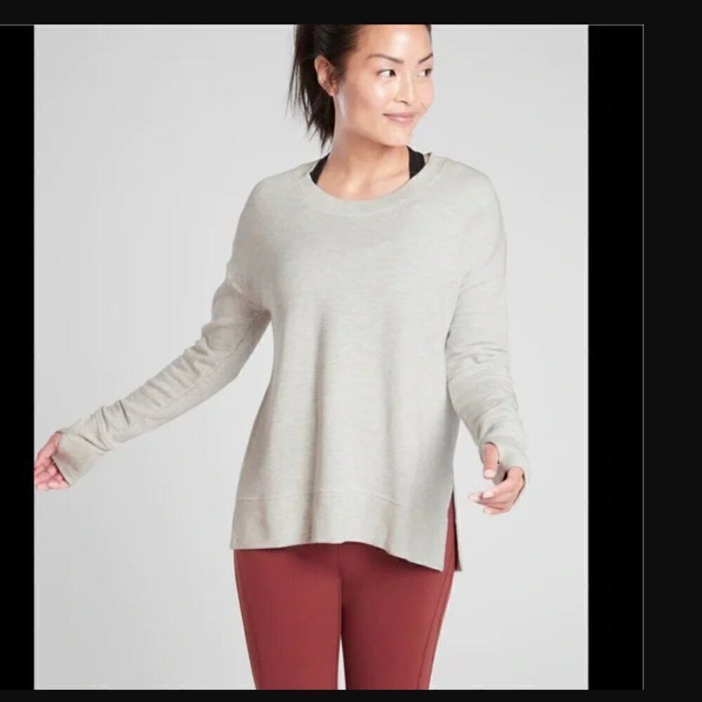 Athleta Coaster Luxe Sweatshirt in Fog Grey Heather | Size XS